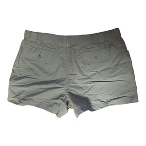 Columbia Authentic fit quick dry shorts